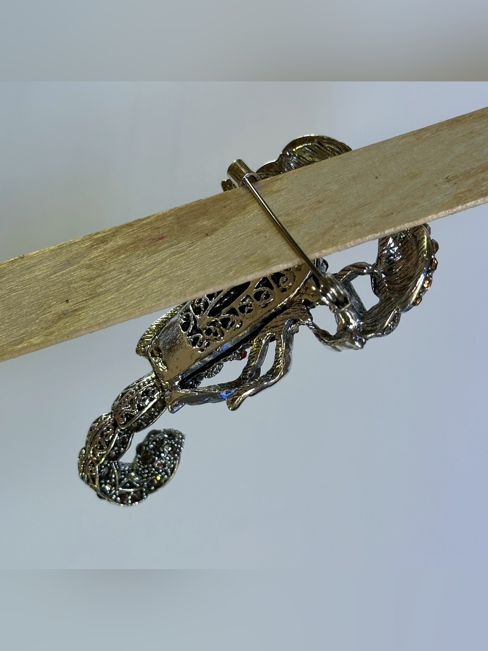 NWOT Scorpion Rhinestone Brooch - Picture 7 of 9